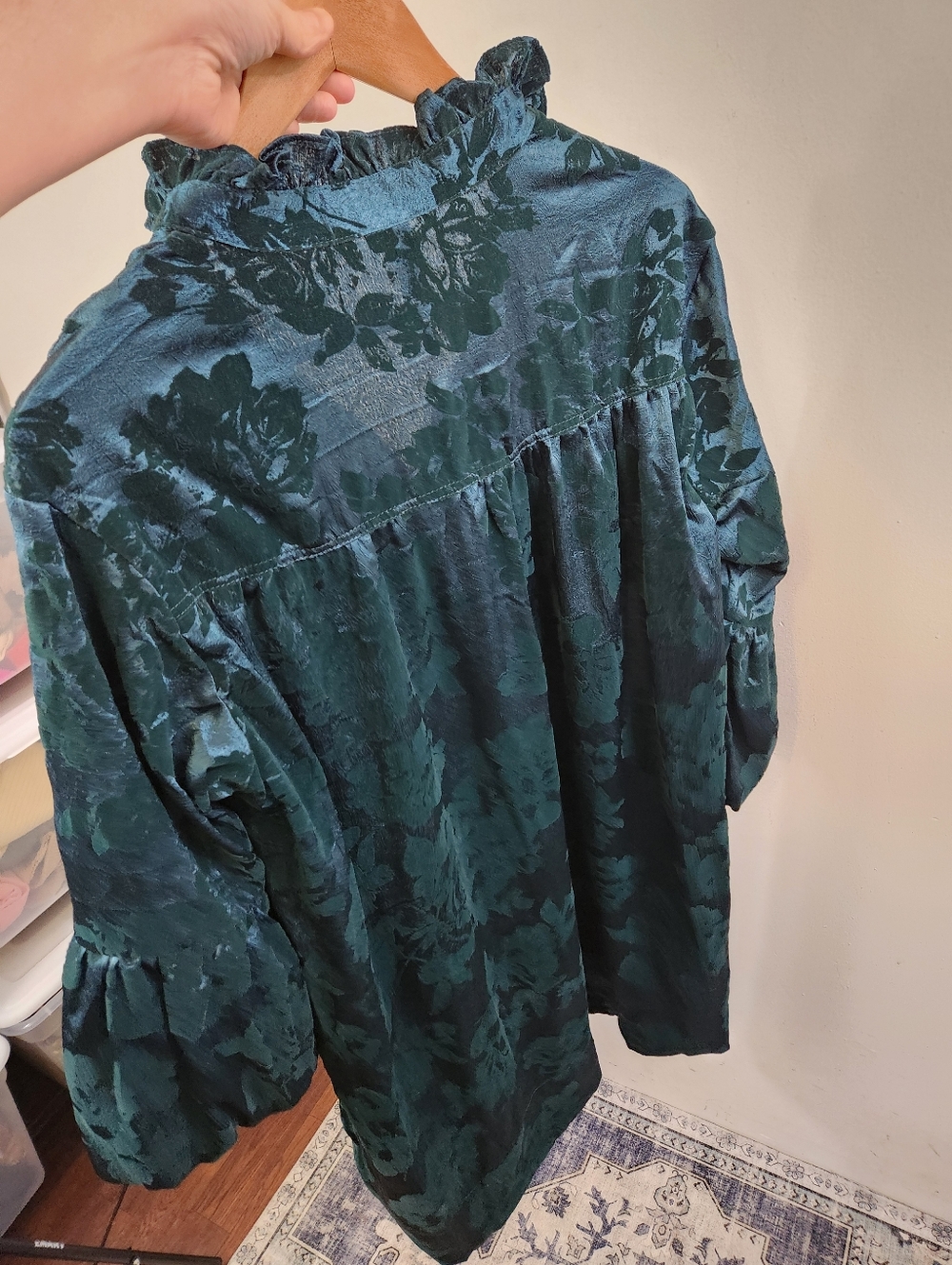 Glam Velvet Floral Dress - Picture 6 of 8